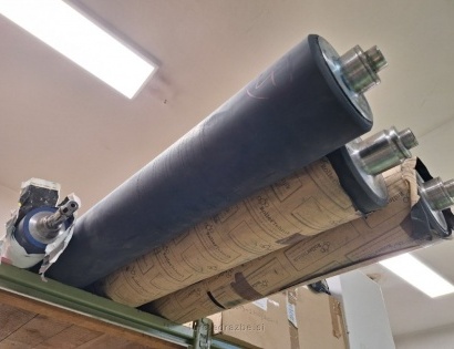 1: 1 kos obnovljen, gumiran, transportni valj , fi x L (100/80 x 1040) mm, bruto teža 20 kg,  tarifn