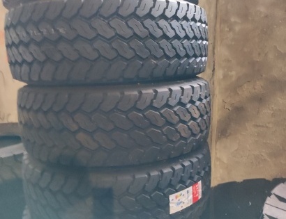 9 kosov pnevmatik Rodax DX 776 385/65 R22.5