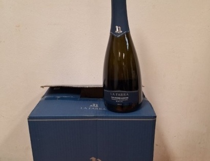 Belo, peneče vino v steklenici 
LA FARRA VALDOBBIADENE PROSECO SUPERIORE D.O.C.G., BRUT, 
0,75 l, Al