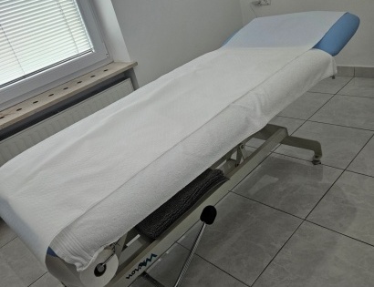 dvižna masažna miza Novak, odlično ohranjena