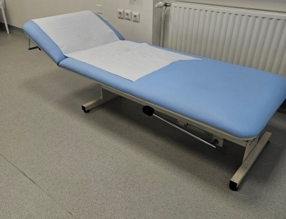 dvižna masažna miza Novak, odlično ohranjena