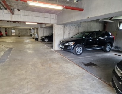 Garaža - Tavčarjeva ulica 23, 4220 Škofja Loka