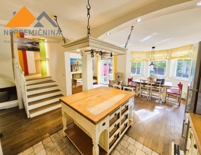 Hiša - Gorenjska, Šenčur