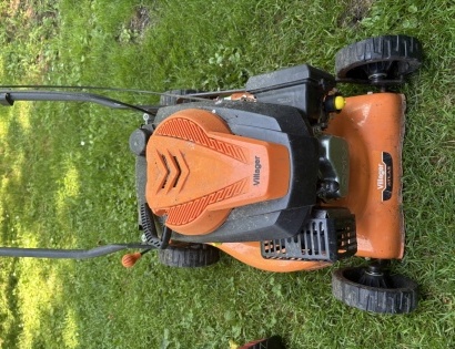 Kosilnica Villager Atlas 3110T