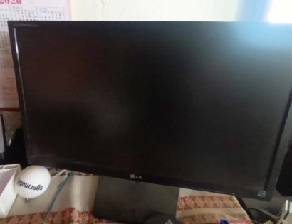 LCD MONITOR+OS.RAČ