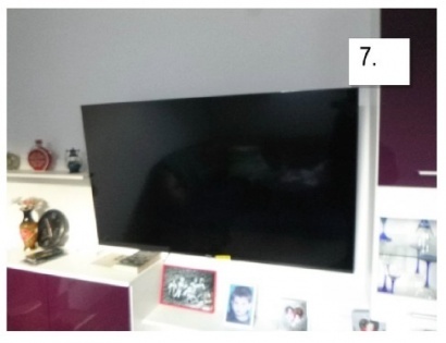 LCD TV HISENSE, VEČJI, S STENSKIM NOSILCEM