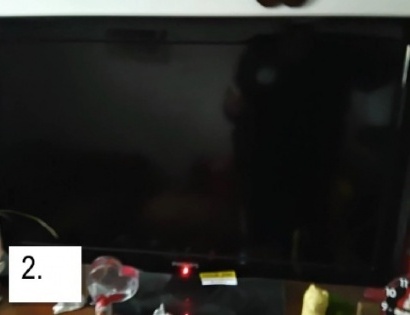 LCD TV PHILIPS