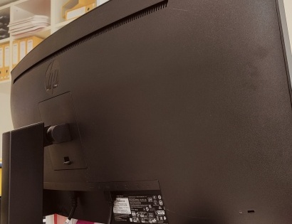 MONITOR HP - 4 KOM