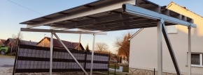 MONTAŽNI KOVINSKI NADSTREŠEK ZA VOZILA, 
S SOLARNIMI PANELI