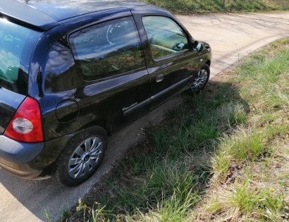 OSEBNI AVTOMOBIL RENAULT CLIO 1.5
VIN:VF1CB080F29035079 
LETNIK 2023
PREVOŽENI KILOMETRI:240701