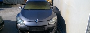 Osebni avtomobil RENAULT MEGANE
GRANDTOUR 1.9/DCI, letnik 2010,
VIN: VF1KZ1S0643714308. V vozilu je