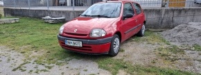 OSEBNO VOZILO RENAULT CLIO 1.2
letnik 2000, reg. št. NM JM-272
VIN: VF1CB0A0F21931047