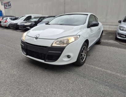 Osebno vozilo: RENAULT, MEGANE / COUPE 1.6 / 16V 
VIN: VF1DZ1U0645111208 
Datum prve reg.: 20.12.201