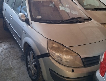 osebno vozilo RENAULT SCENIC
Opomba: Vozilo nikoli ni bilo registrirano v Republiki Sloveniji, nazad