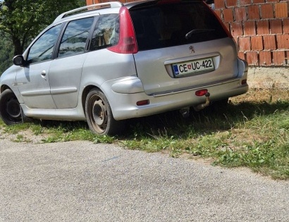PEUGEOT 206 BREAK XS 1.6, RŠ: CE UC-422, LETNIK 2004, VIN: VF32KNFUF44172460 1.000,00