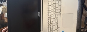 Prenosnik Asus v torbi 7265NGW