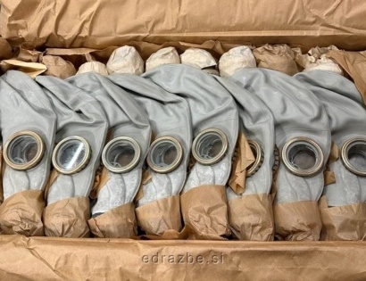 Prodajamo 600 kosov  gas mask GP- 5.  Vsaka maska vsebuje tri komponente (maska, torbica in filter).