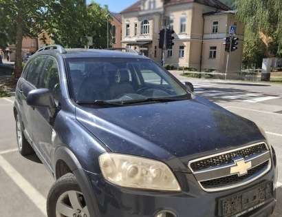 Rabljeno osebno vozilo znamke CHEVROLET CAPTIVA 2.0 / DT / 16V 
Datum prve registracije: 6.10.2006