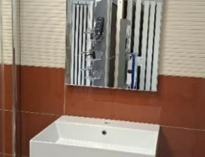 Razstavni eksponati in kopalniška oprema