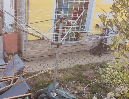 SAMOSOJEČ NOSILEC ZA PERILO, ALU