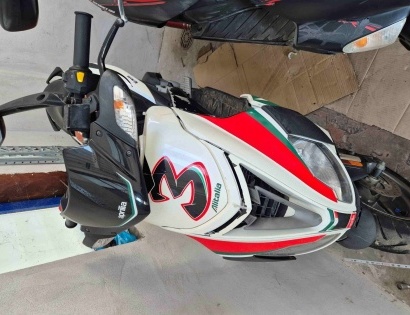 SKUTER APRILIA SR 50 R, BELE BARVE, LETNIK 2011, 21982 km, 1 X KLJUČ