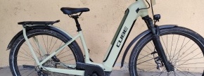 Vrsta premičnine: rabljeno električno kolo
Znamka: Cube Kathmandu
Opis: velikost okvirja: 46 cm, vel