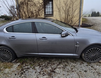 Vrsta prevoznega sredstva: rabljen osebni avtomobil 
Znamka: Jaguar  XF 2.7 d, V6 Aut.
Datum prve re