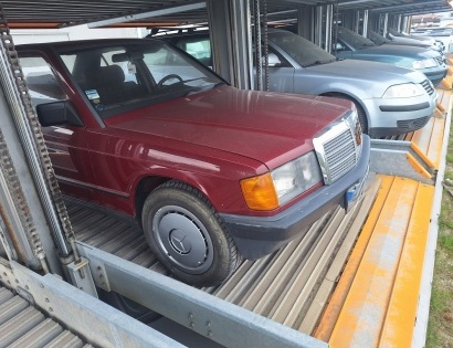 Vrsta prevoznega sredstva: rabljen osebni avtomobil 
Znamka: Mercedes Benz 190 D
Leto izdelave: 1985