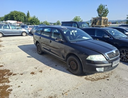 Vrsta prevoznega sredstva: rabljen osebni avtomobil 
Znamka: Škoda Octavia Combi 2.0 Fsi 4x4
Datum p