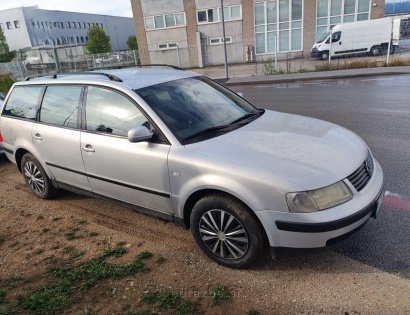 Vrsta prevoznega sredstva: rabljen osebni avtomobil 
Znamka: Volkswagen Passat 1.9 Tdi
Datum prve re