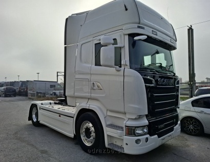 Vrsta prevoznega sredstva: rabljeno vlečno vozilo 
Znamka: Scania R 520
Datum prve registracije: 16.