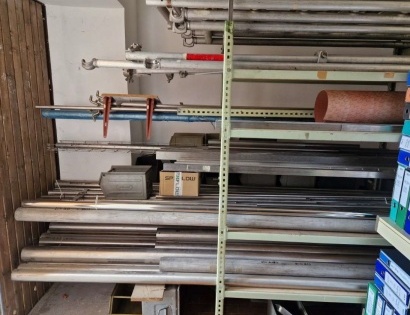 Zaloge: vzmeti, vijaki, cevi, Tkosi, kapice, spojke ...