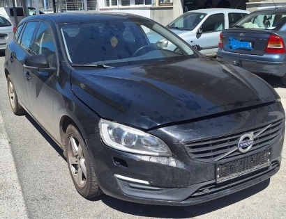 ZZnamka: VOLVO
Vrsta vozila: AC karavan
Tip: V60 / 2.0 / TD
Datum prve registra: 5. 11. 2015
Datum p